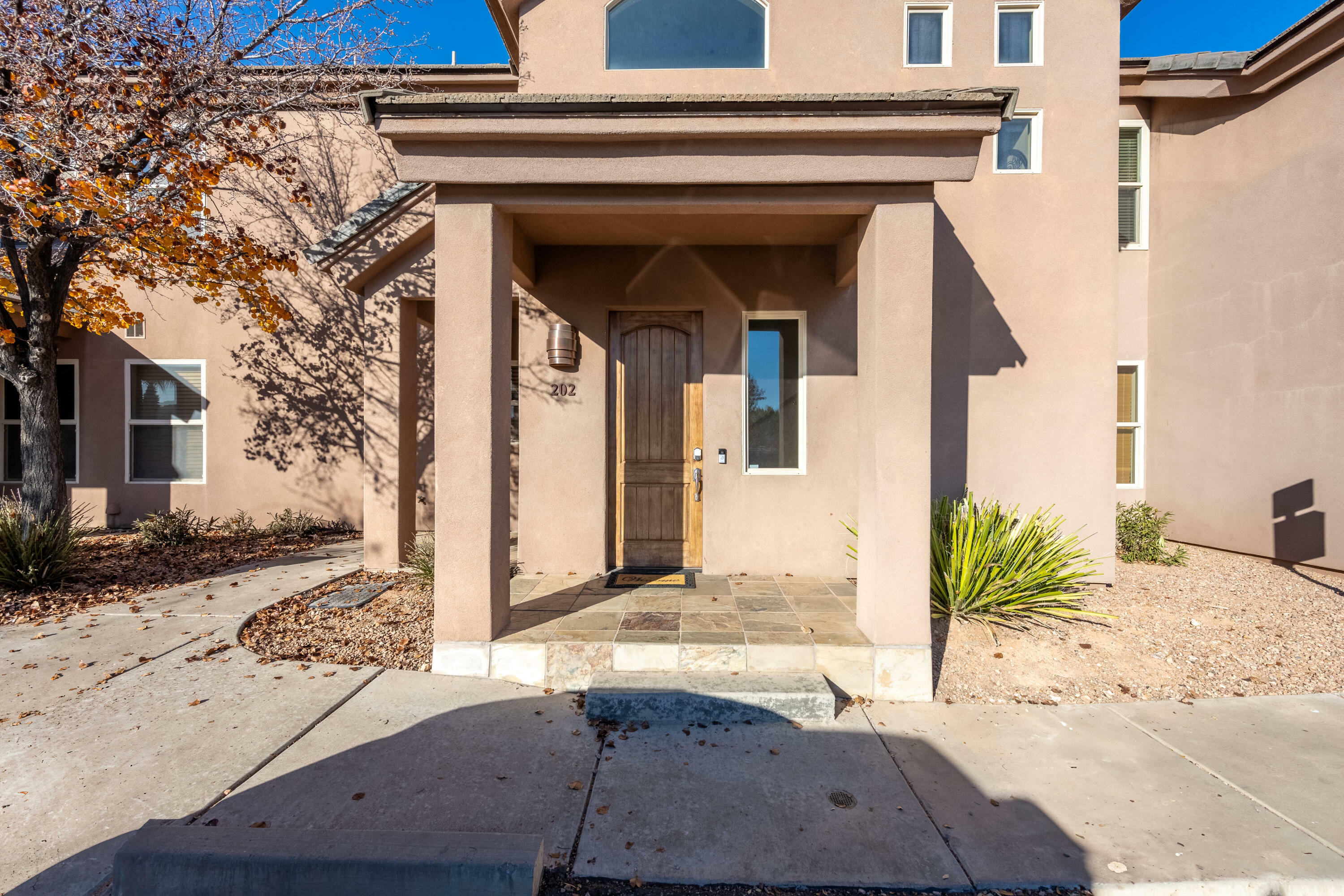 Property Photo:  1839 W Canyon View Dr #202  UT 84770 