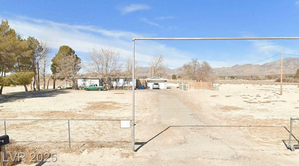 Property Photo: 300 East Quartz Avenue NV 89109