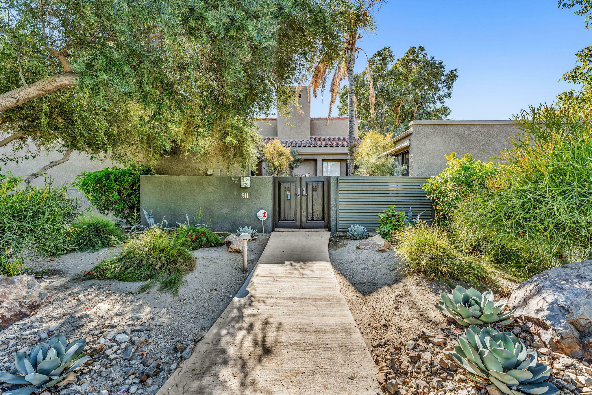 Property Photo:  511 Desert West Drive  CA 92270 