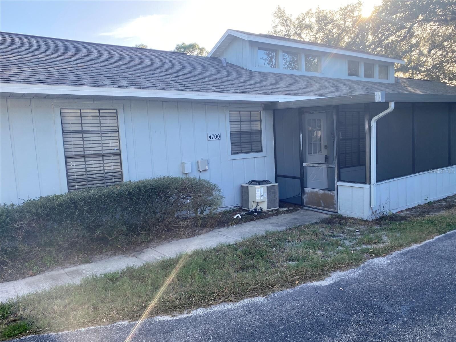 Property Photo:  4700 Lake Ridge Road 93  FL 32808 