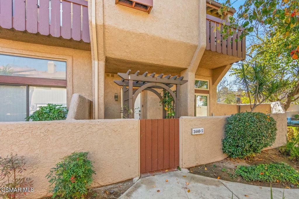 Property Photo: 2440 Chandler Avenue N 5 CA 93065
