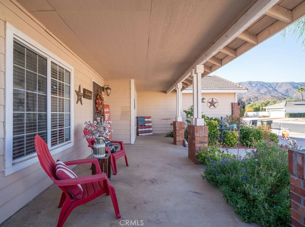 Property Photo:  32792 Trailwood Court  CA 92595 