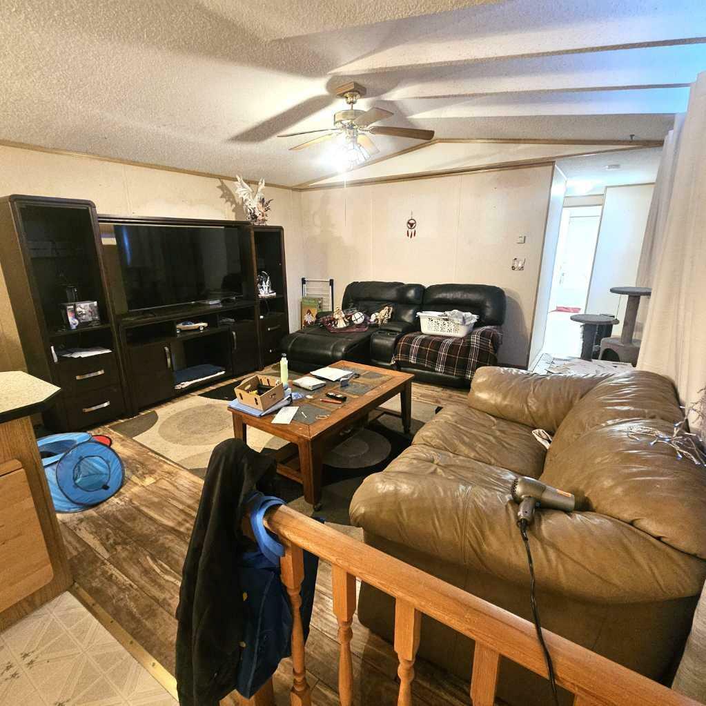 Property Photo:  4001 6A Avenue  AB T7E 1X9 