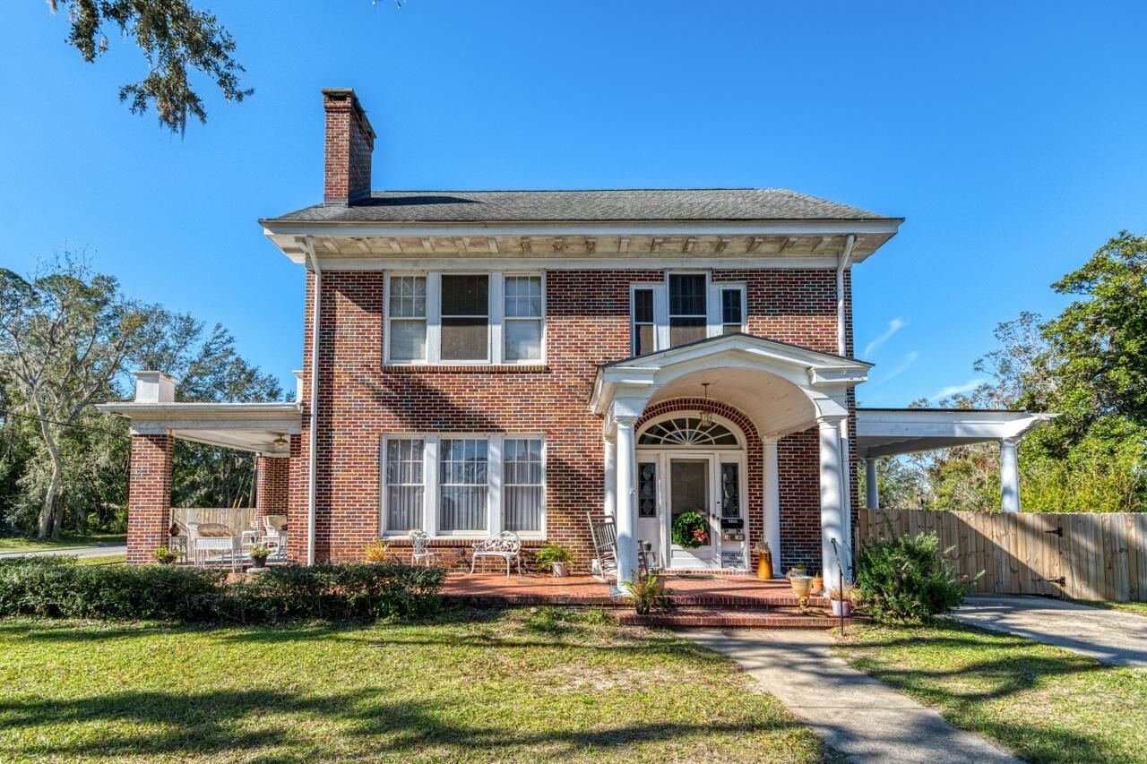 Property Photo:  310 SW Meeting Avenue  FL 32340 