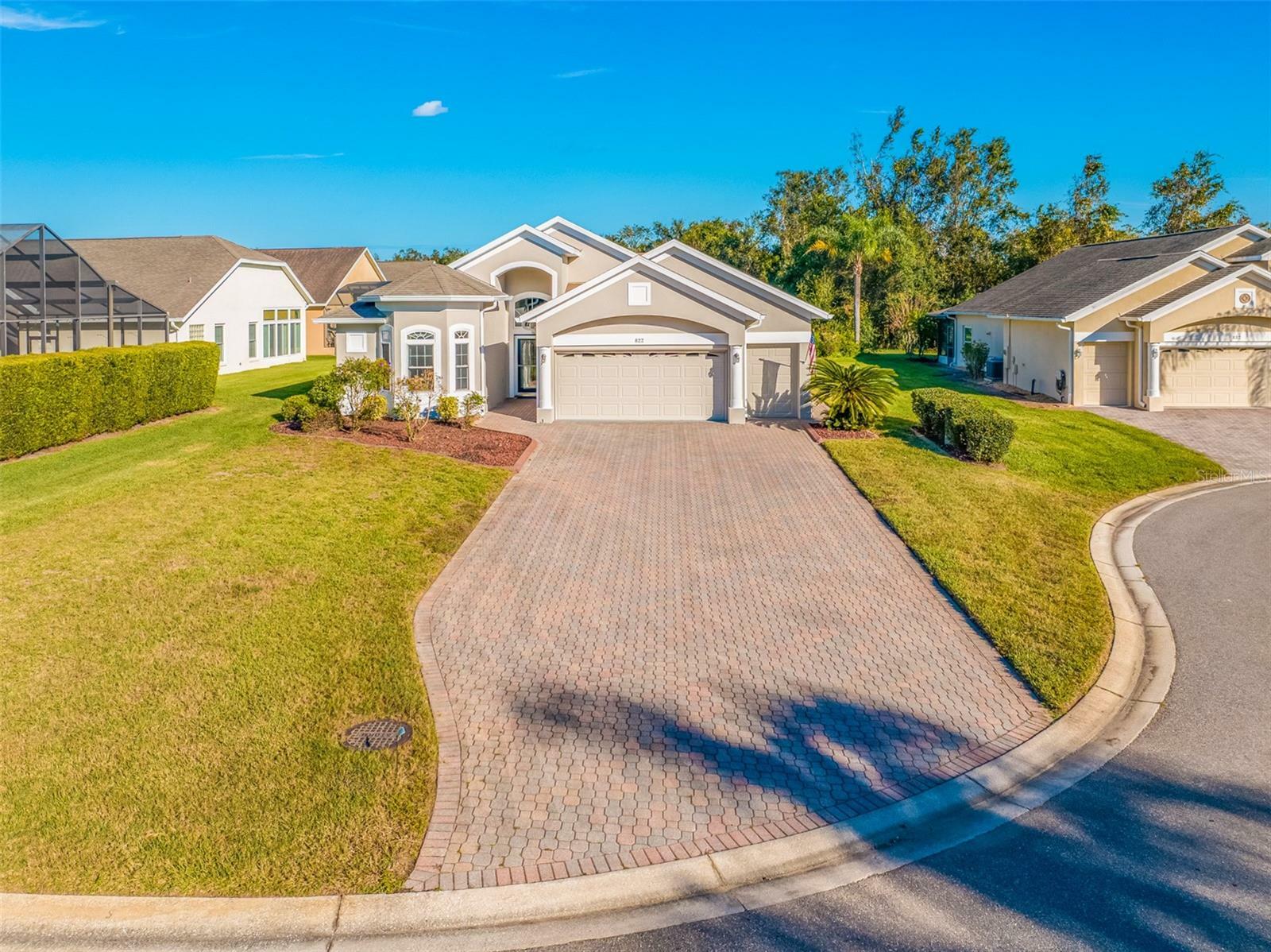 Property Photo:  822 Cunningham Drive  FL 33837 