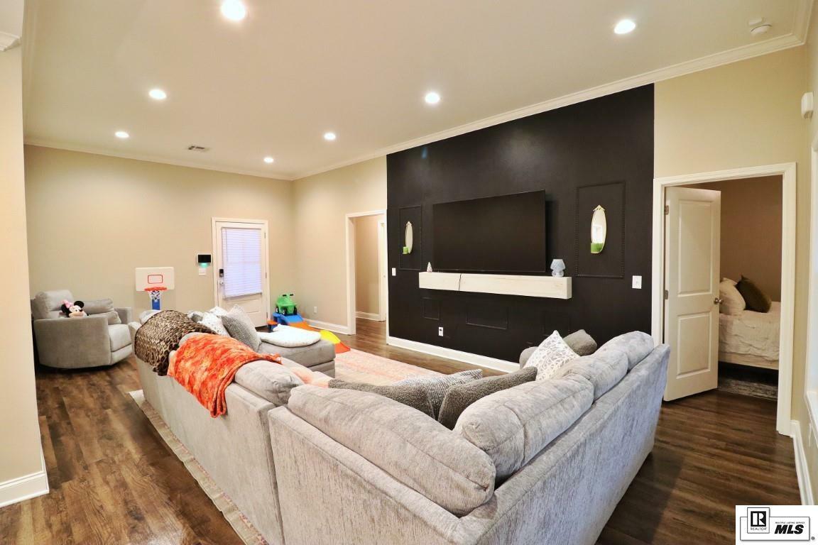 Property Photo:  200 Yellow Pine Drive  LA 71225 