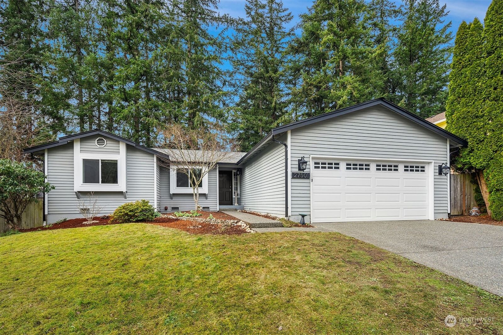 Property Photo: 27501 227th Avenue SE WA 98038