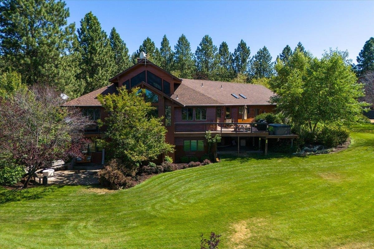 Property Photo:  8912 E Golden Hills Ln  WA 99021 