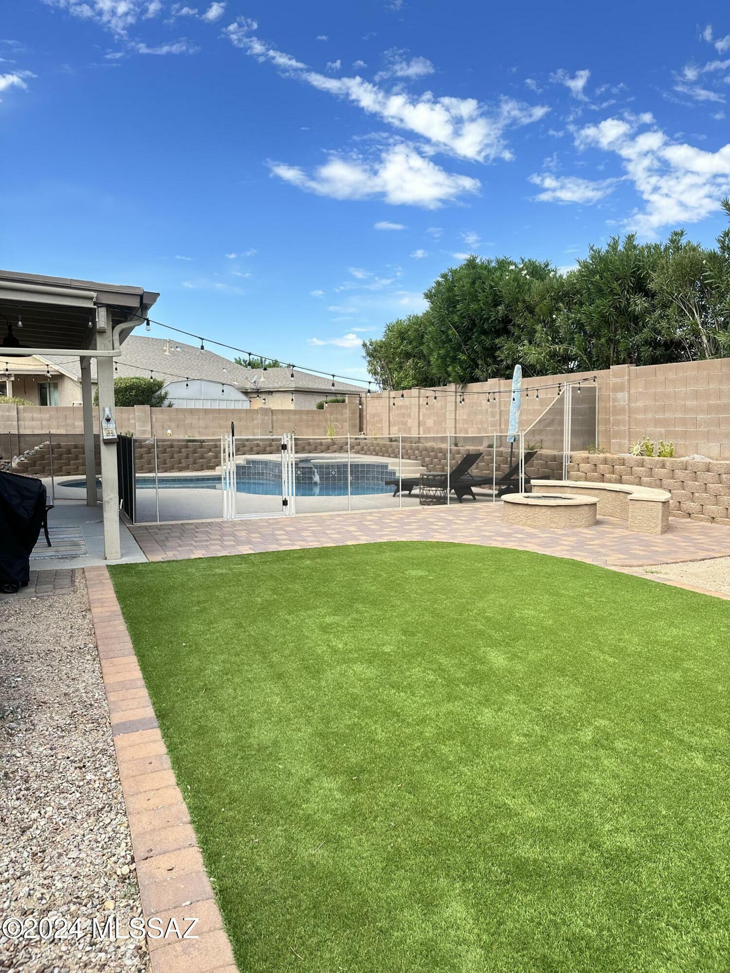 Property Photo:  8231 N Equator Loop  AZ 85741 