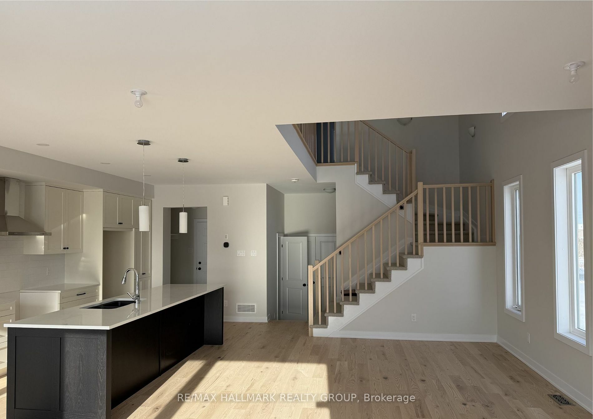 Property Photo:  217 Massalia Cres  ON K4A 5L9 