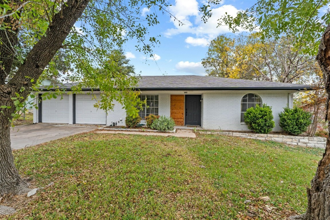 Property Photo:  602 Gilmore Street  TX 76574 