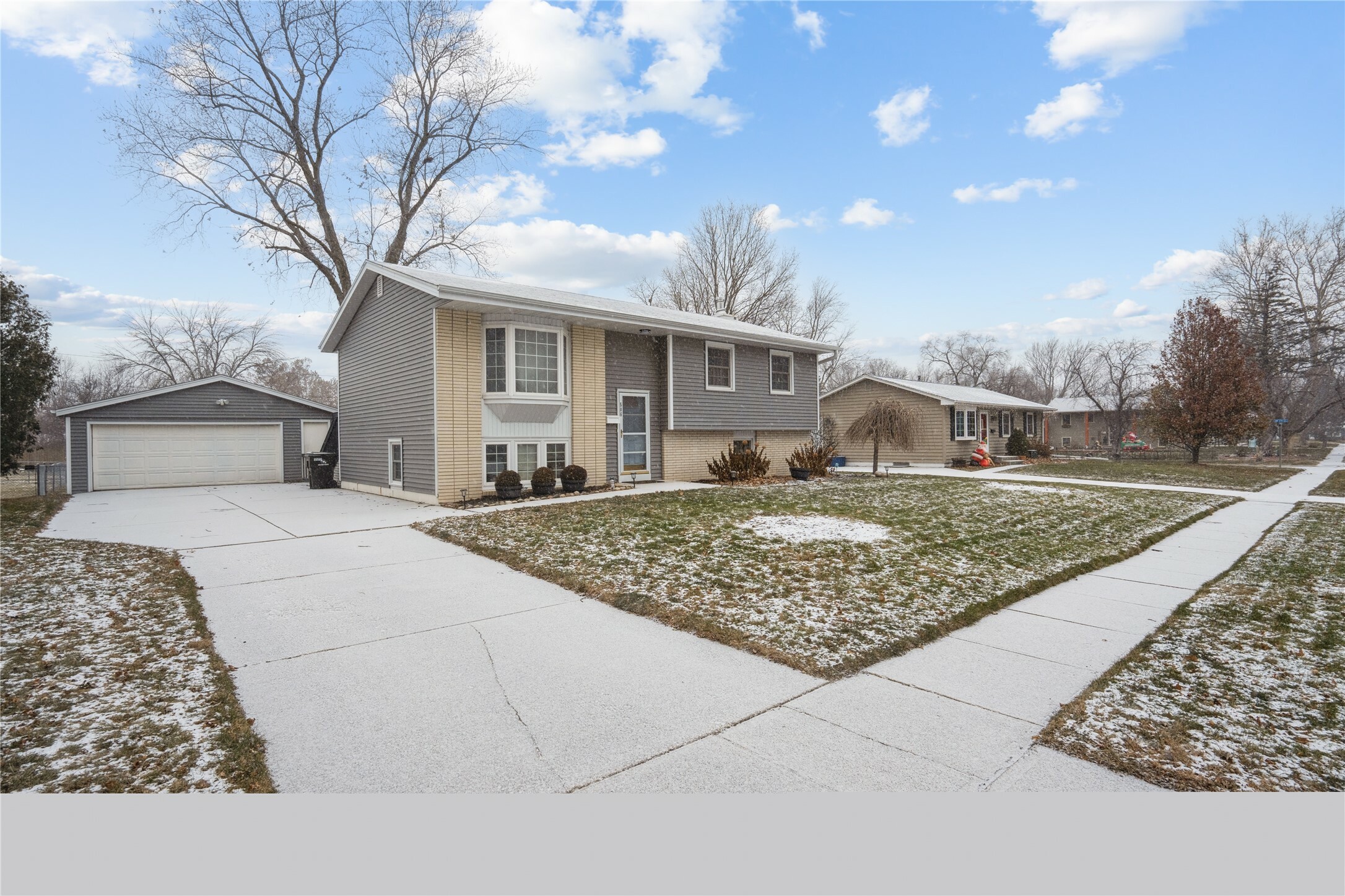 Property Photo:  506 SW Franklin Drive  IA 50023 