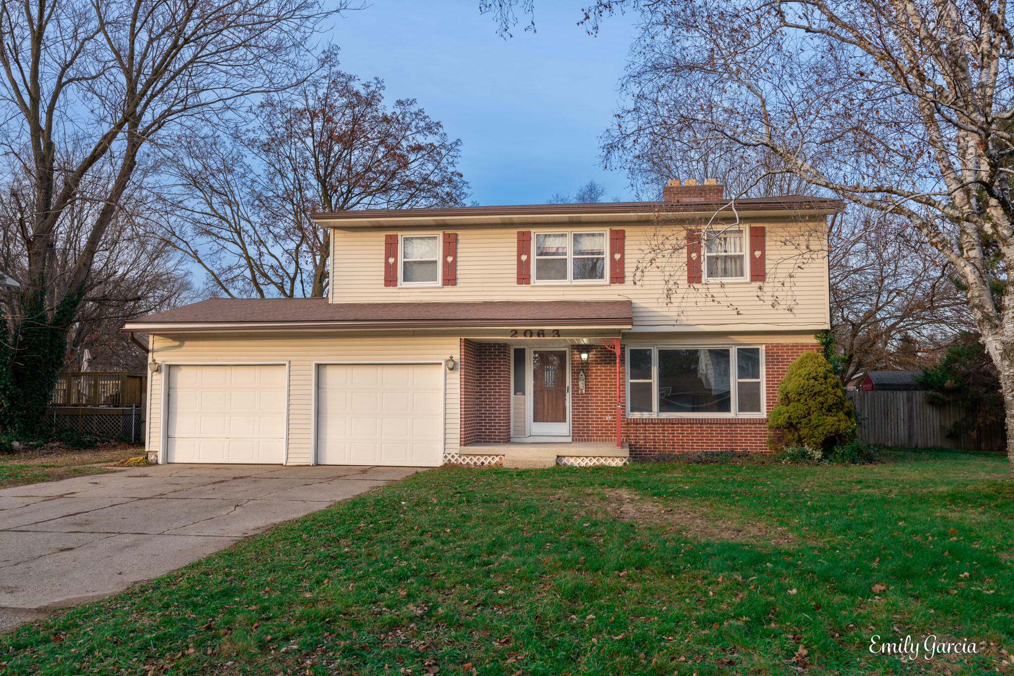 Property Photo:  2063 Sandcrest Street  MI 49428 