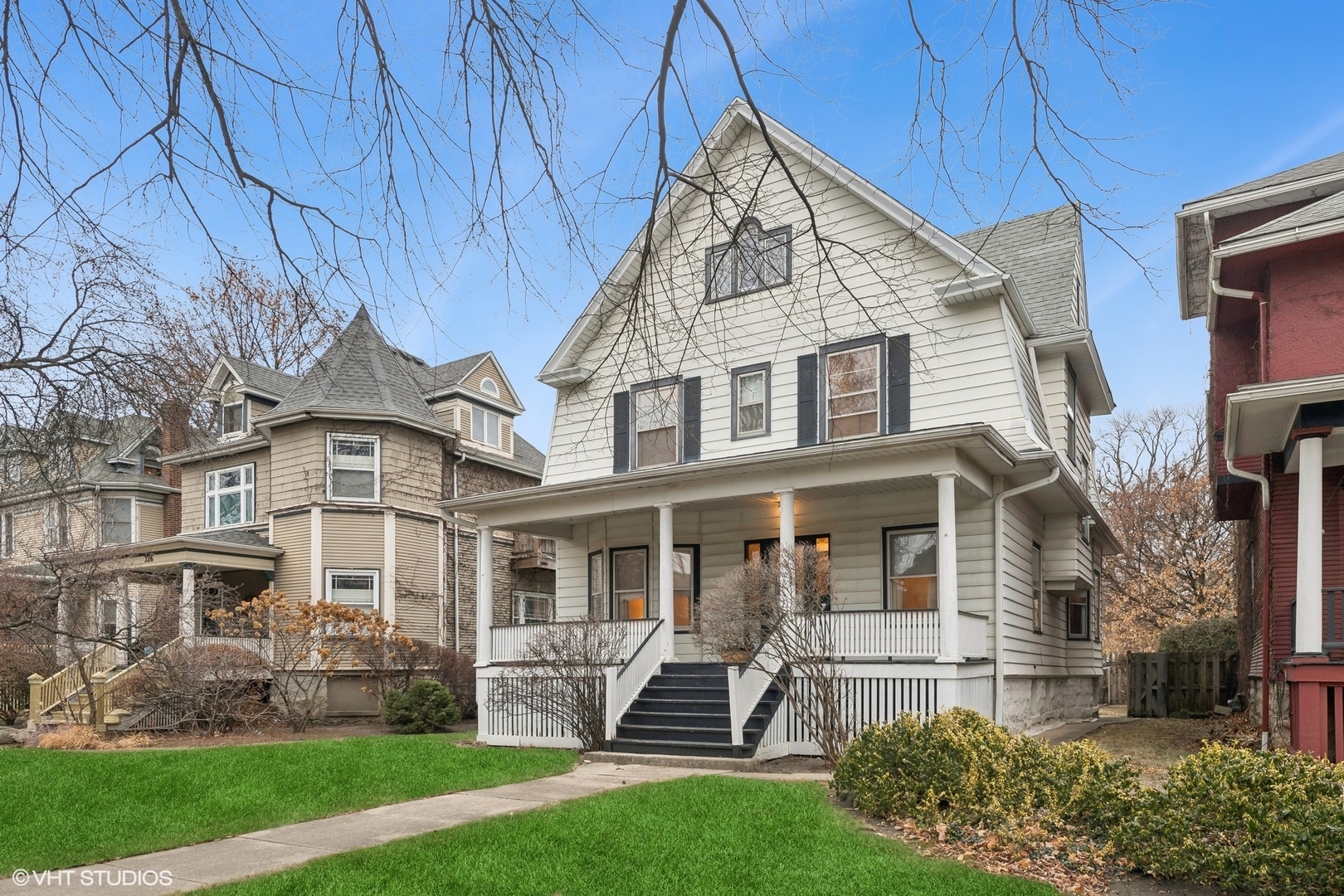 Property Photo:  328 S Taylor Avenue  IL 60302 