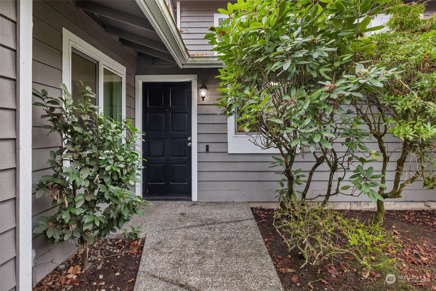 Property Photo:  15929 NE 41st Street 8B  WA 98052 