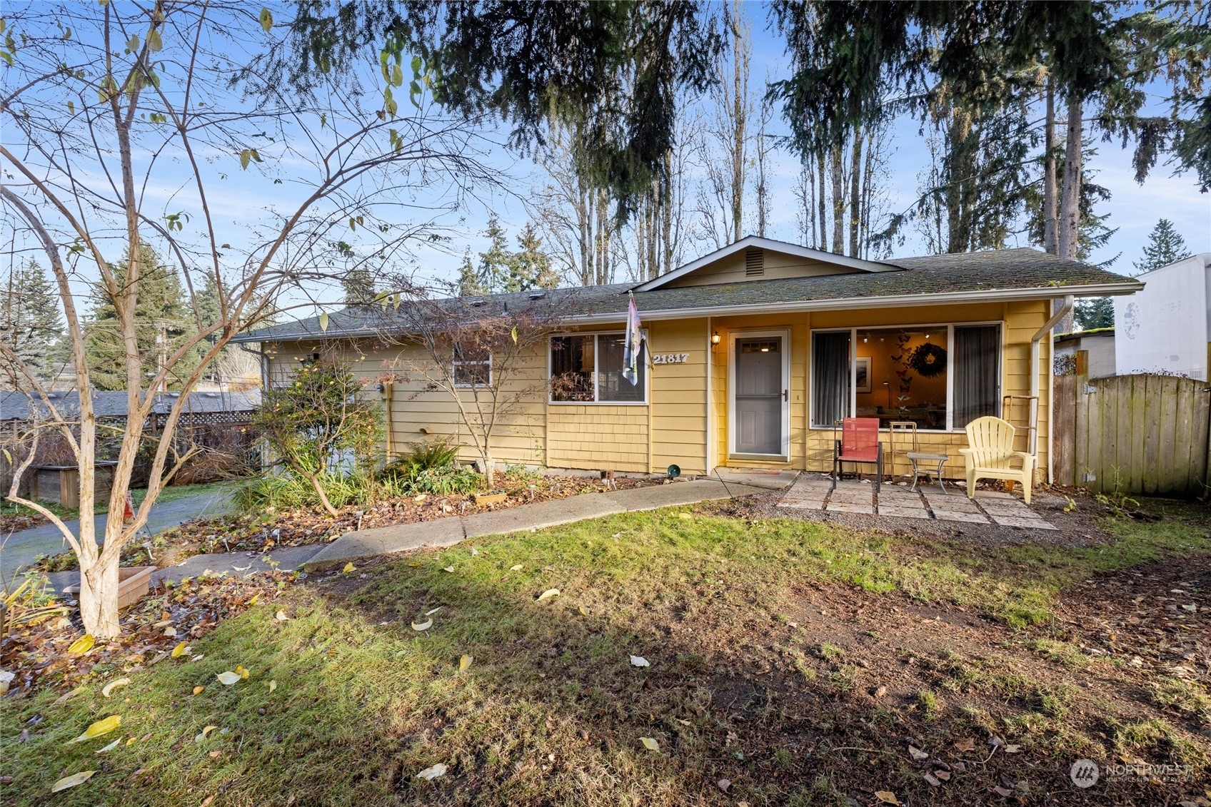 Property Photo:  21817  7th Place W  WA 98021 