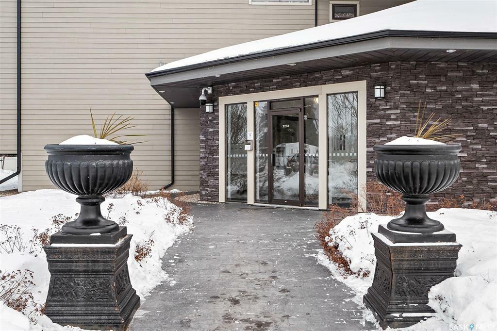 Property Photo:  2233 St Henry Avenue 319  SK S7M 5K6 