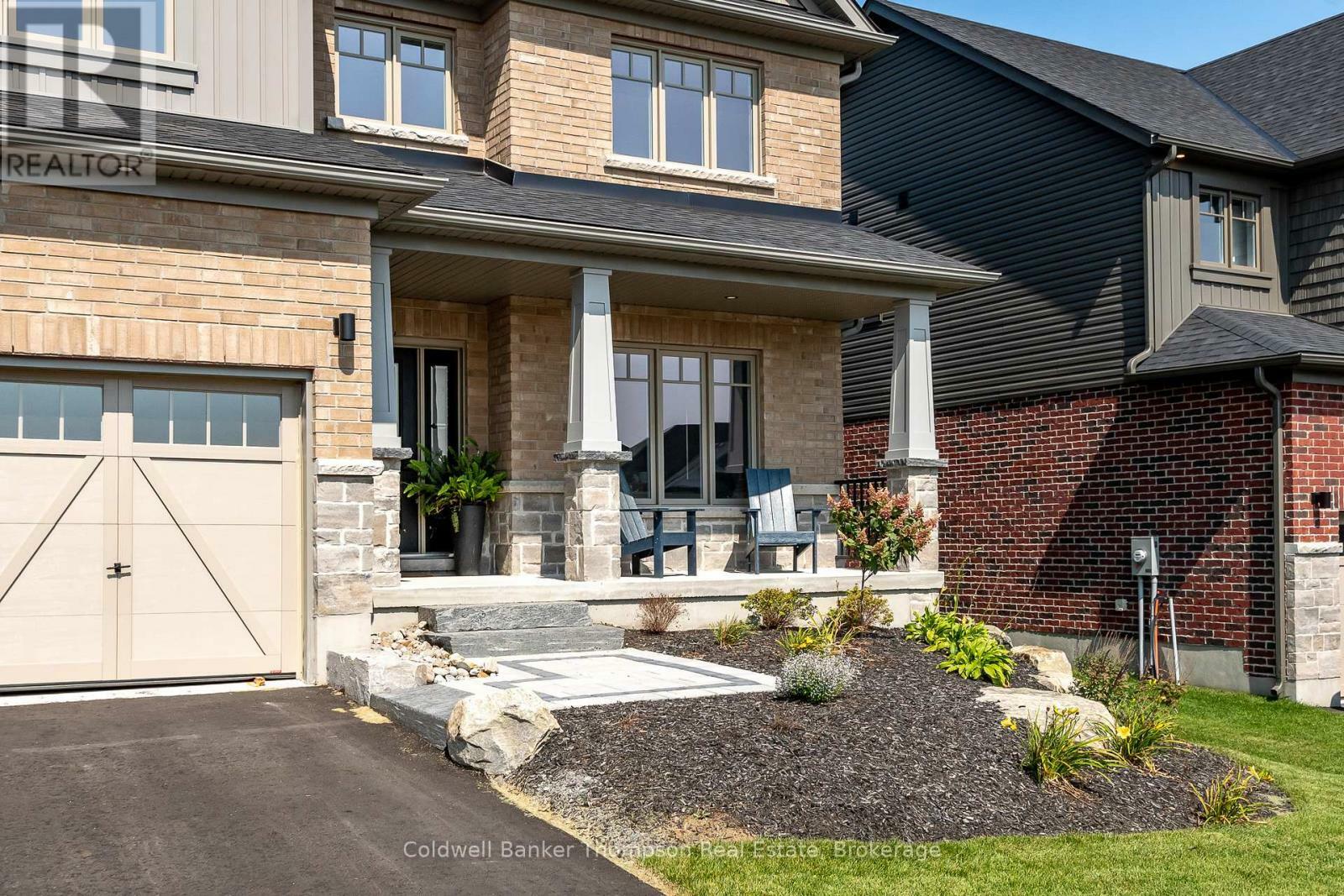 Photo de la propriété:  75 Eaglecrest Avenue  ON P1H 0B7 