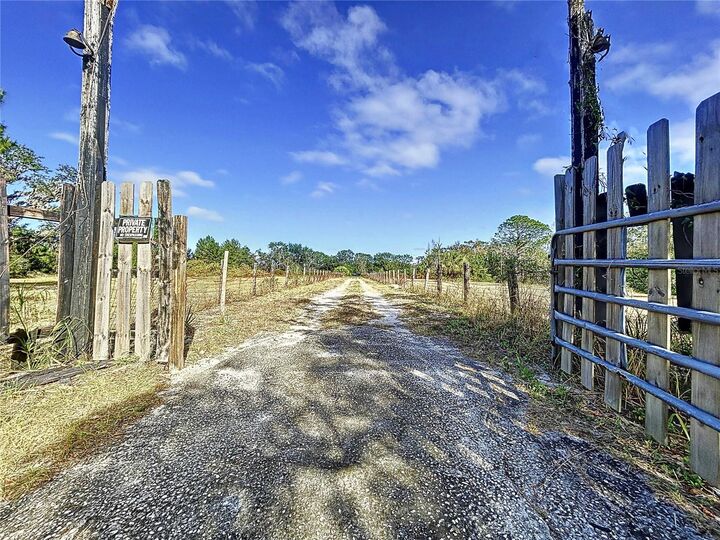 Property Photo: 3350 39th Avenue SE FL 33570