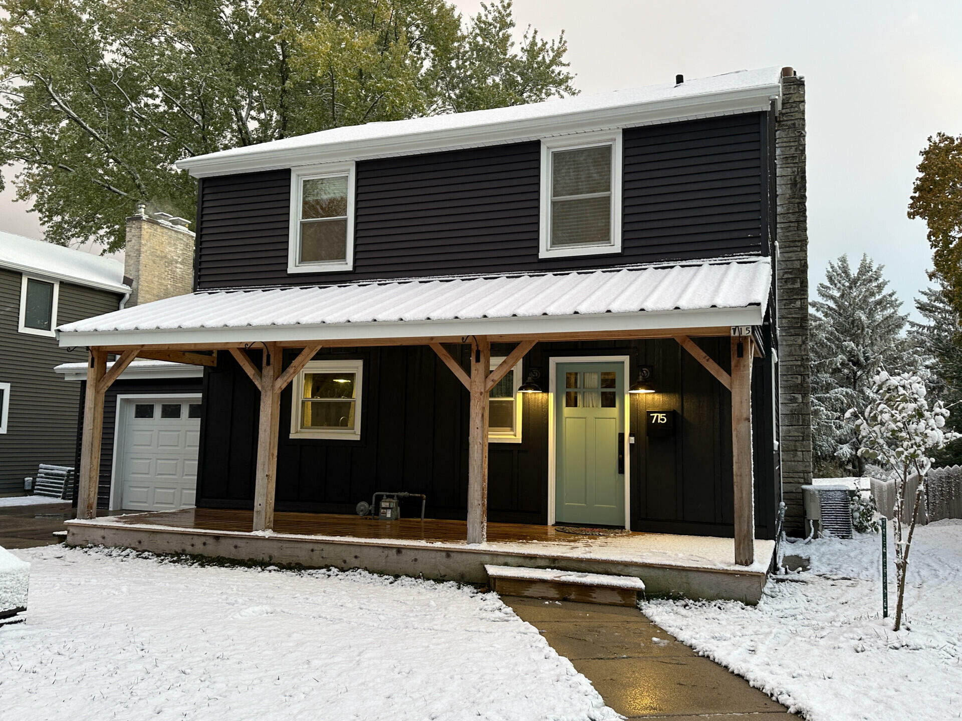 Property Photo: 715 E Washington St WI 53066
