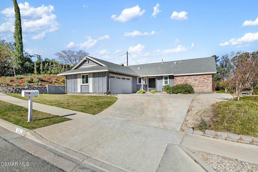 Property Photo:  13 Marvin Court  CA 93065 