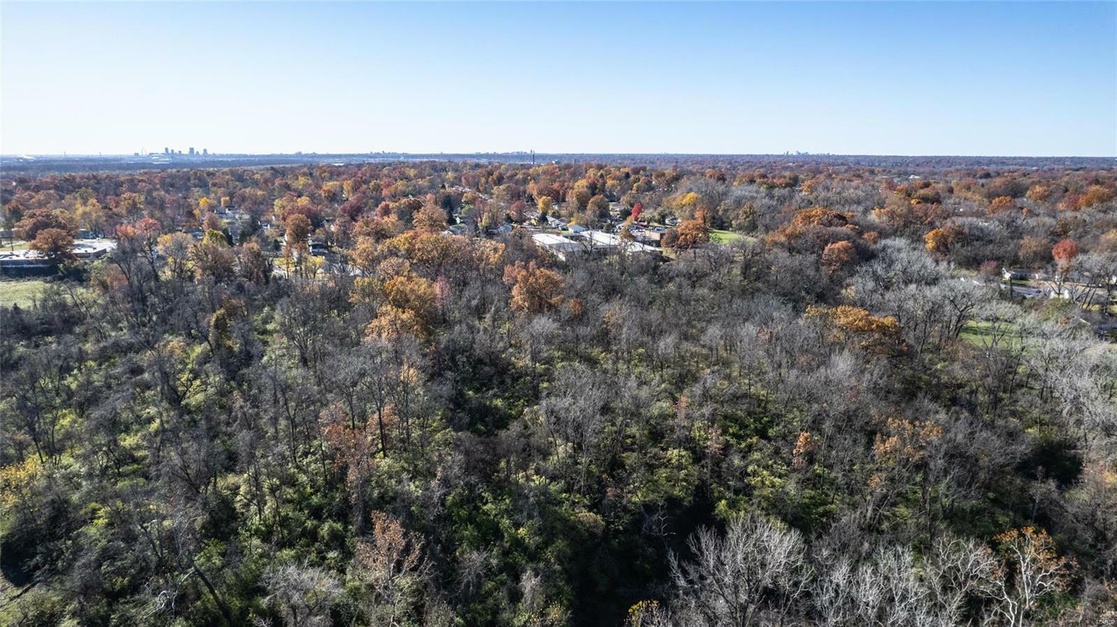 Property Photo: 10935 Bellefontaine Estates Court MO 63137