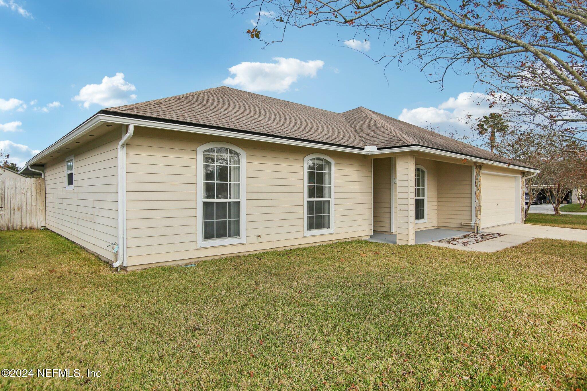 Property Photo:  11569 Courtney Waters Lane  FL 32258 