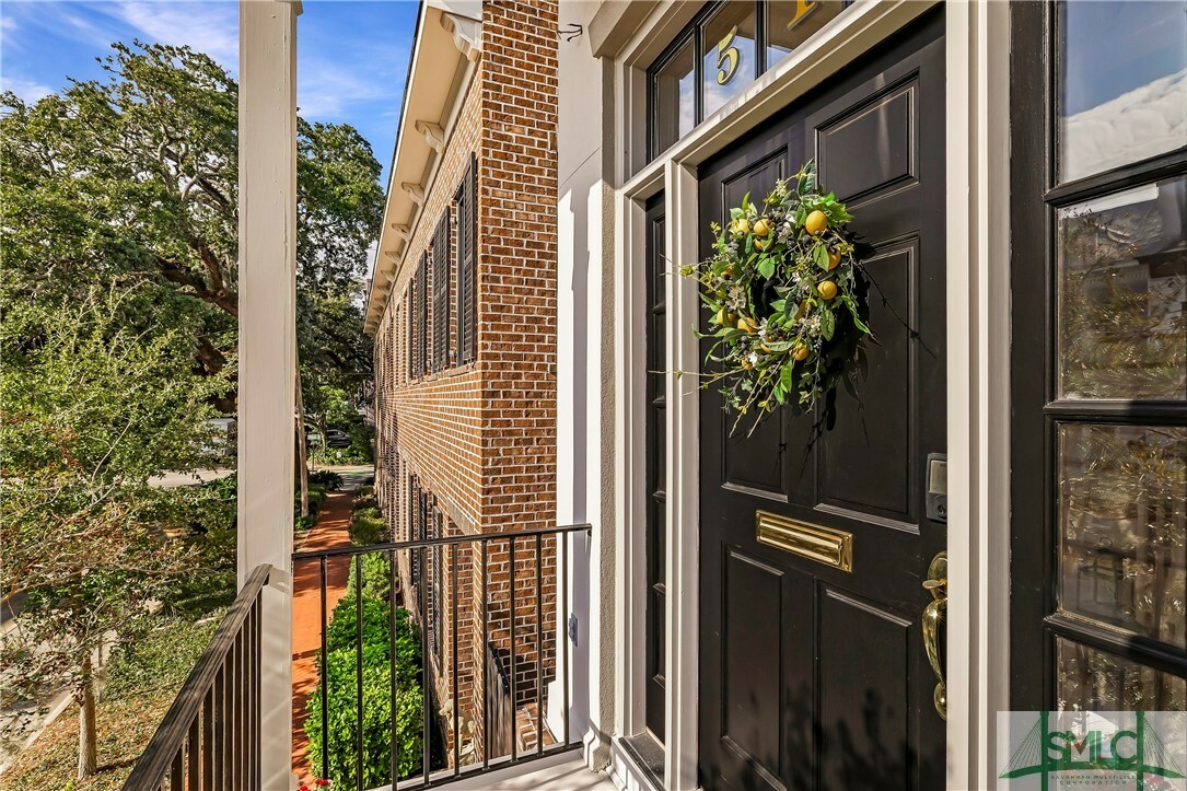 Property Photo: 510 E McDonough Street GA 31401