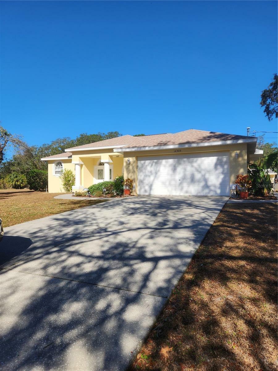 Property Photo:  16303 Verndale Lane  FL 34610 