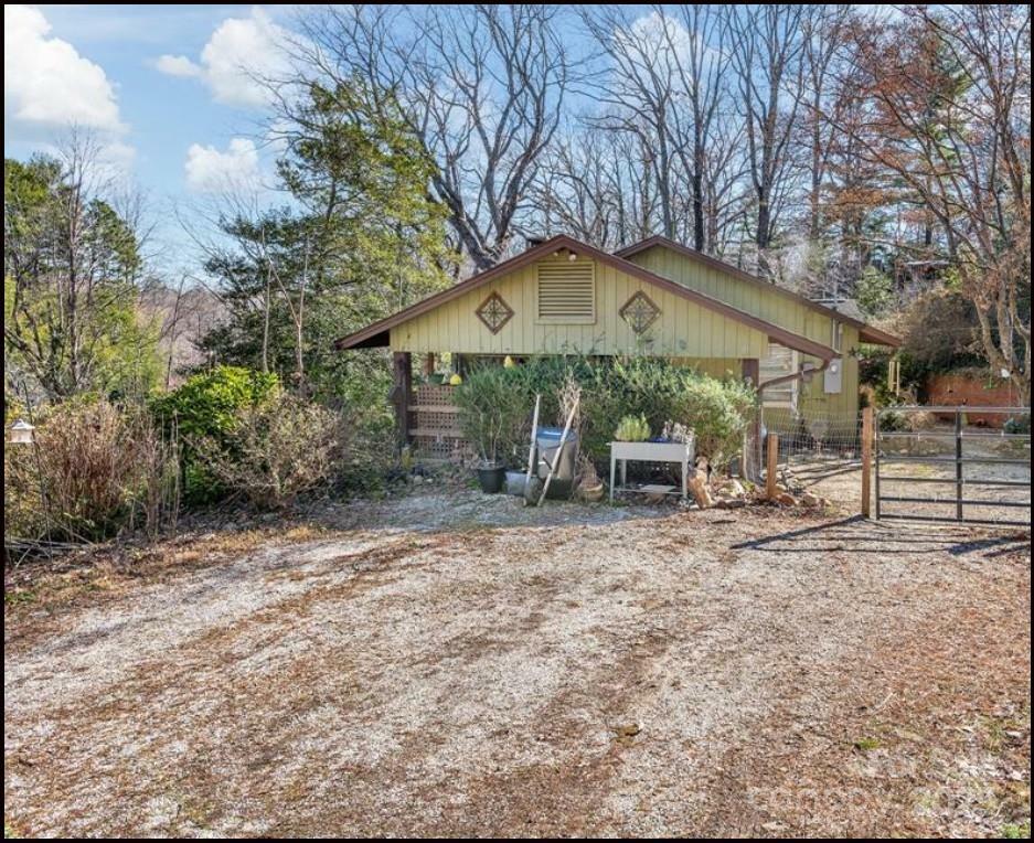 Property Photo: 81 Jericho Drive NC 28782