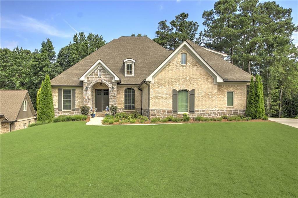 Property Photo: 1560 Tapestry Ridge GA 30045