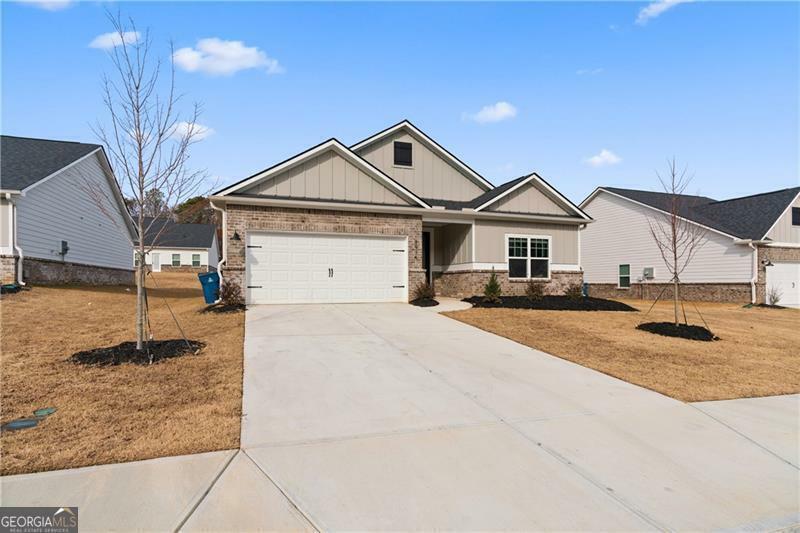 Property Photo: 3934 Saddle Bag Court GA 30019