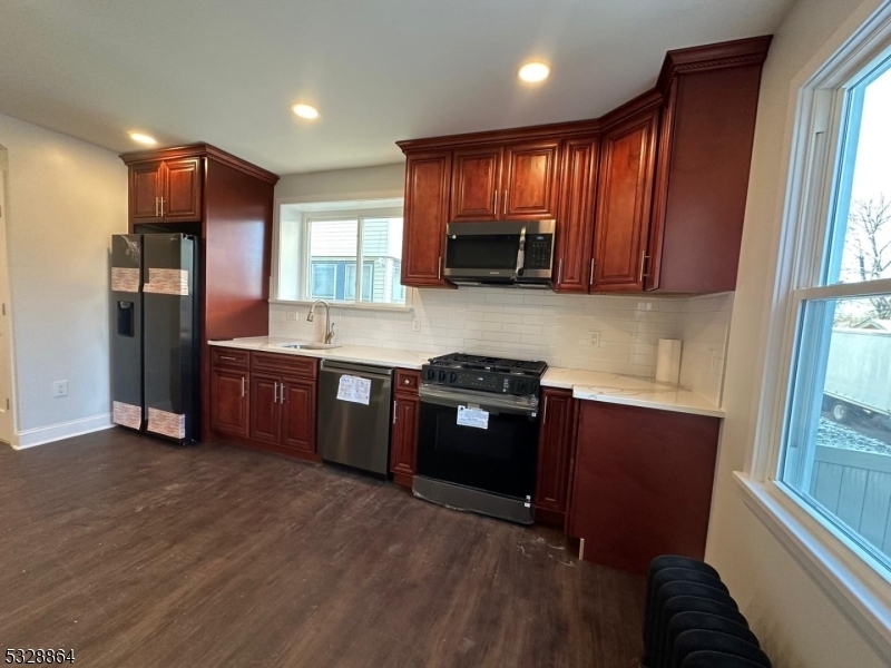 Property Photo:  490 Stuyvesant Ave  NJ 07111 