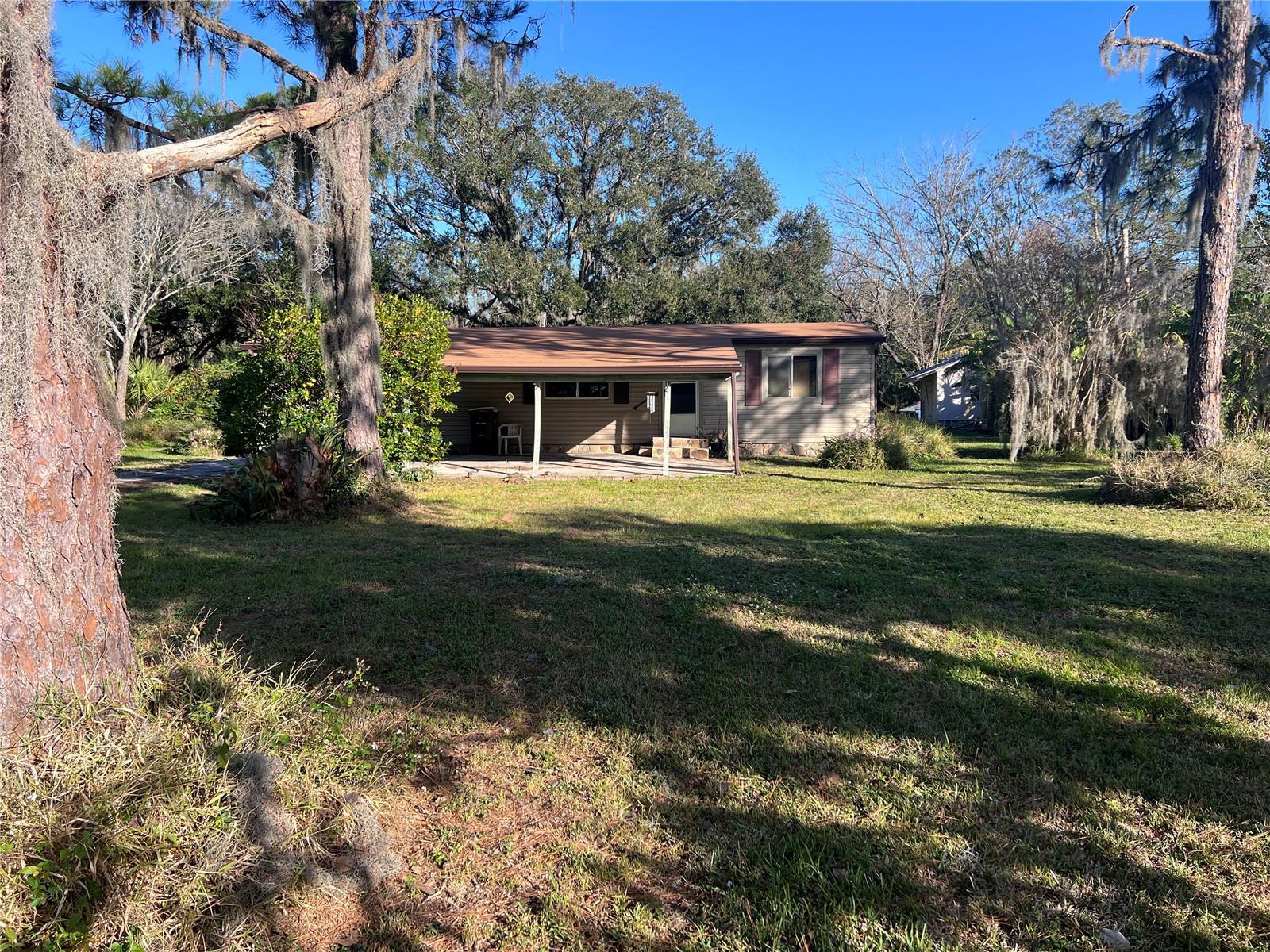 Property Photo: 1626 Dawn Heights Drive FL 33801