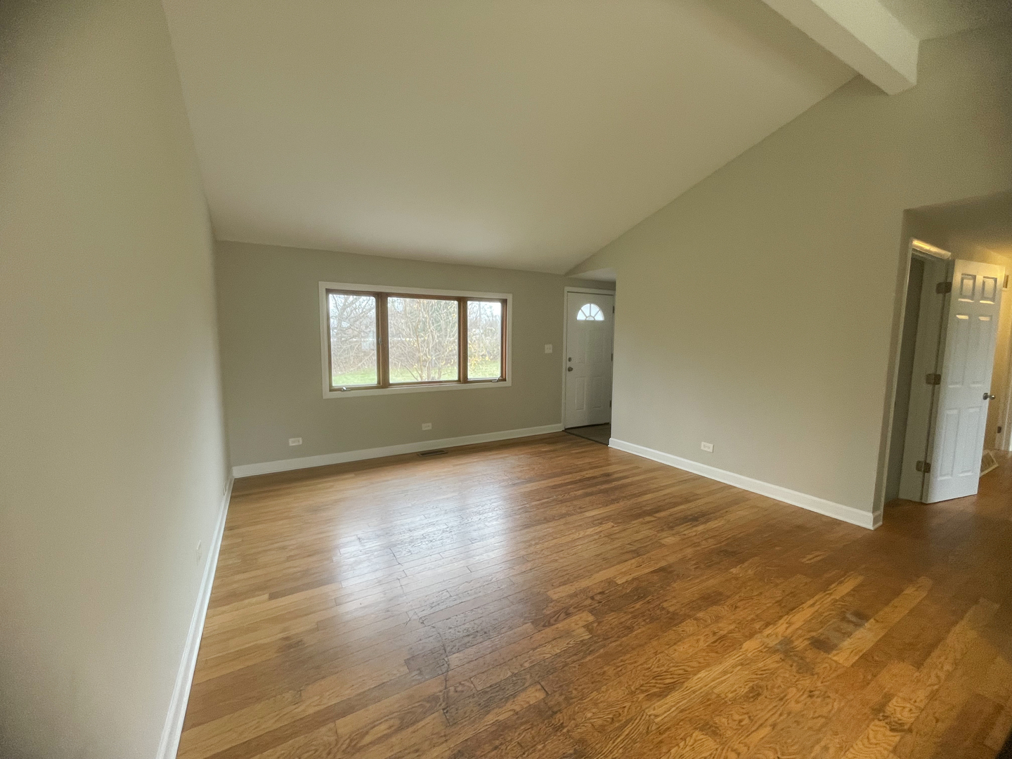 Property Photo:  1831 N Seminary Avenue  IL 60098 