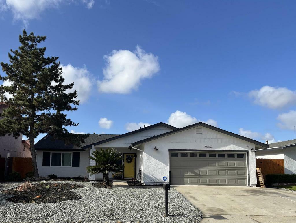 Property Photo:  9306 Nalini Ct.  CA 92071 