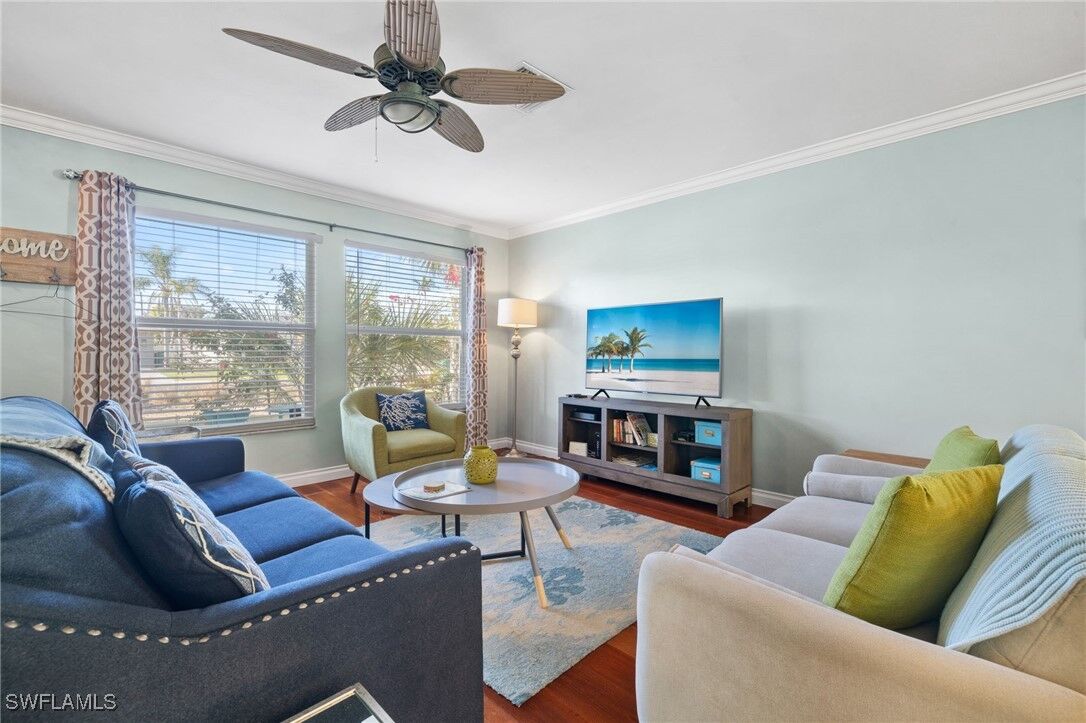 Property Photo: 573 108th Avenue N FL 34108