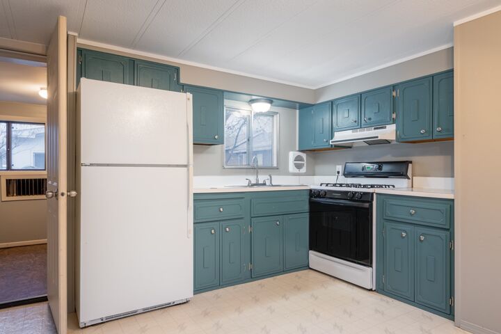 Property Photo: 2223 S 5th Street W MT 59801