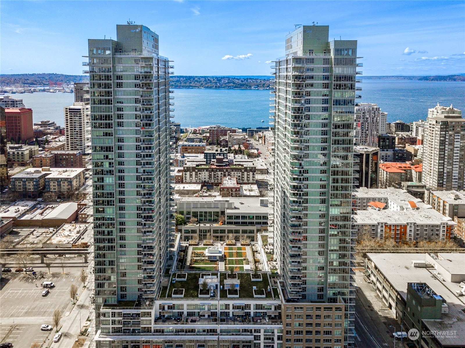 Property Photo: 588 Bell Street 610S WA 98121