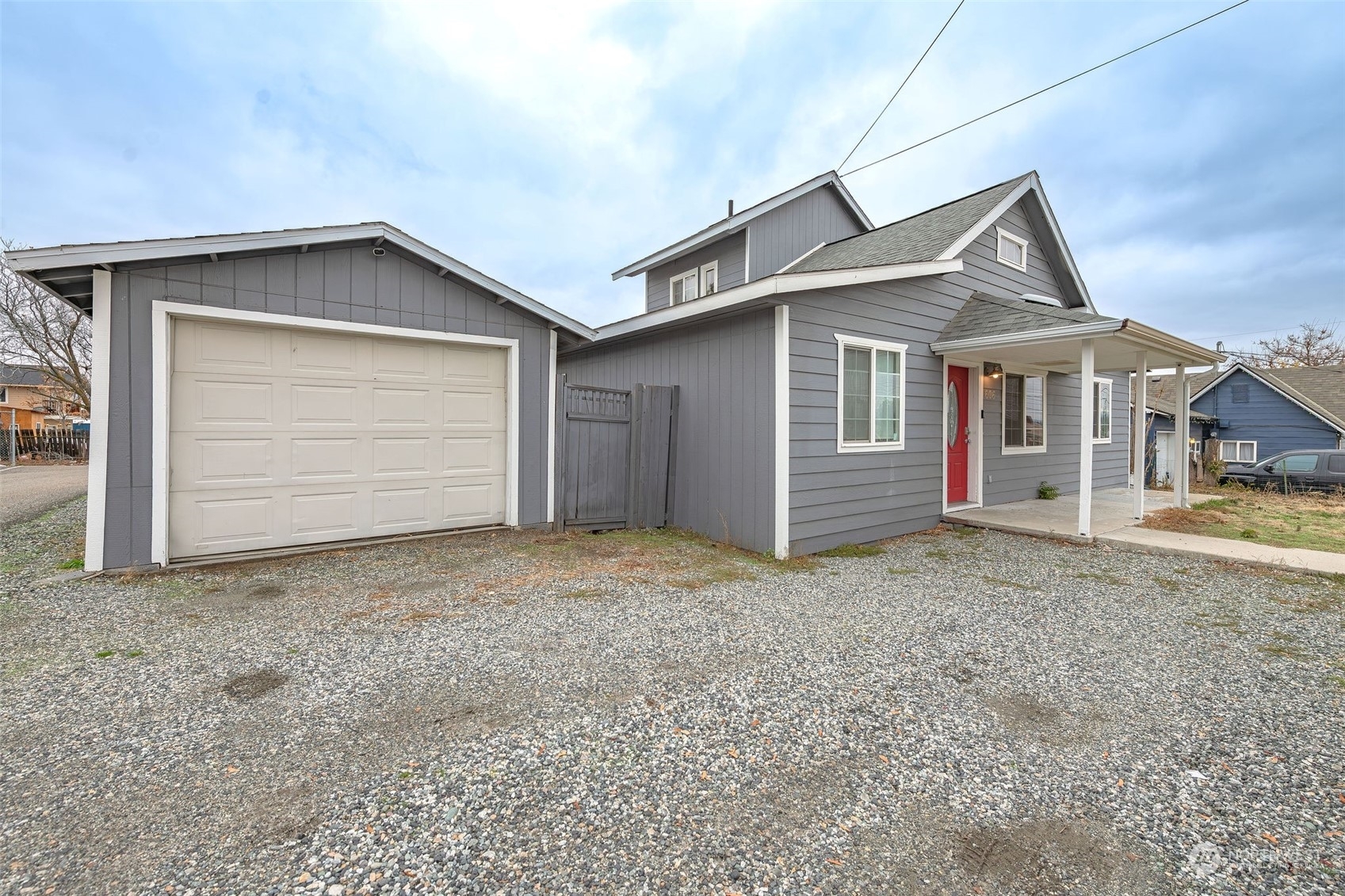 Property Photo:  606  Lewis Street  WA 98801 