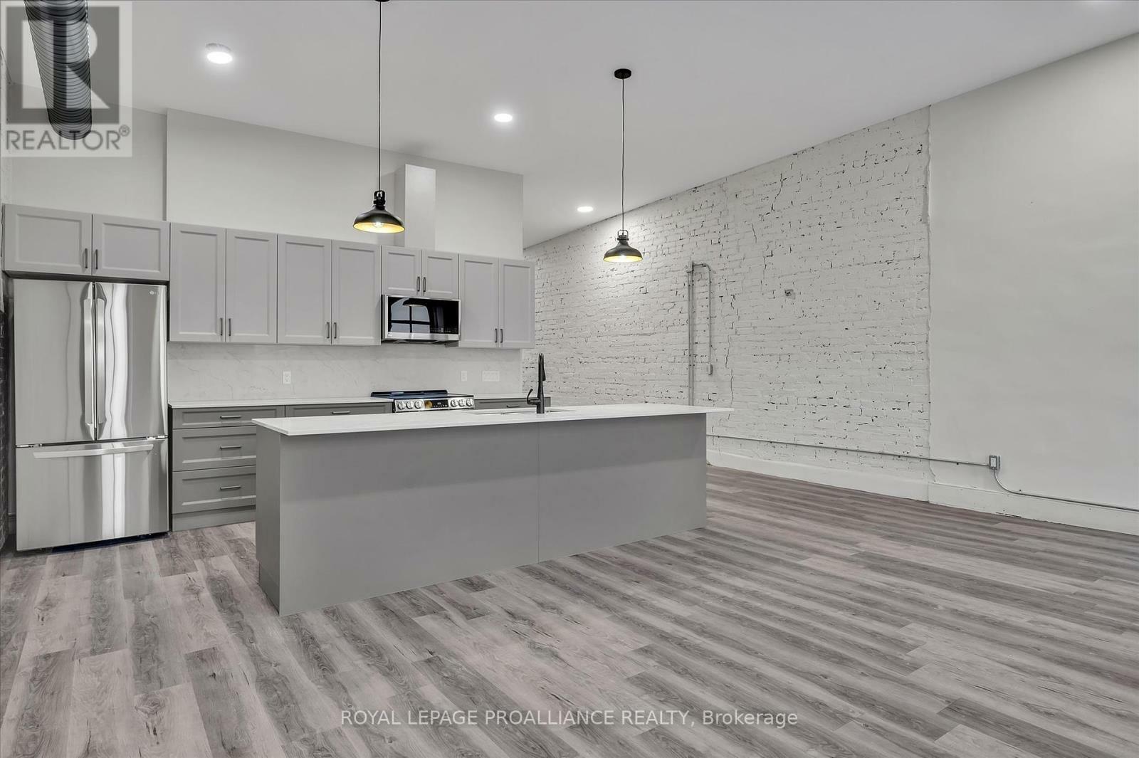 Property Photo:  380 George Street 2A  ON K9H 3R3 