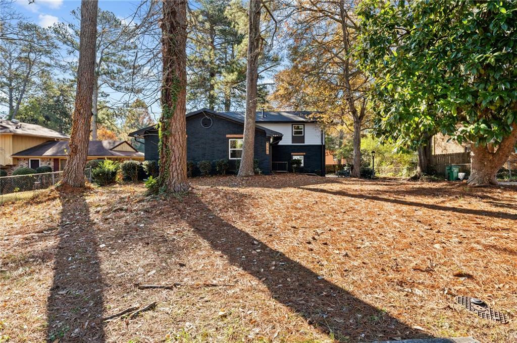 Property Photo:  1986 Twin Falls Road  GA 30032 