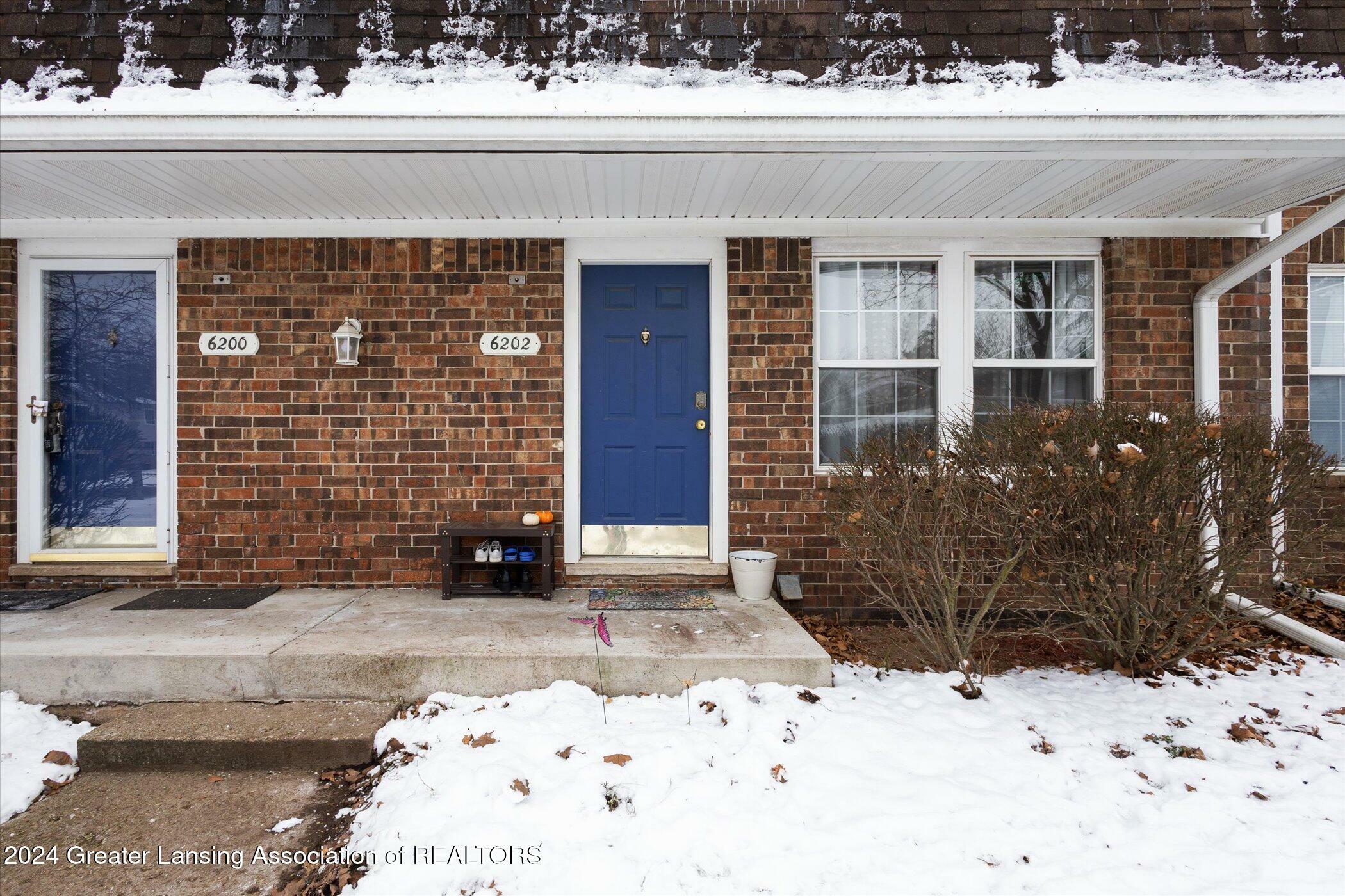 Property Photo:  6202 Beechfield Drive  MI 48911 