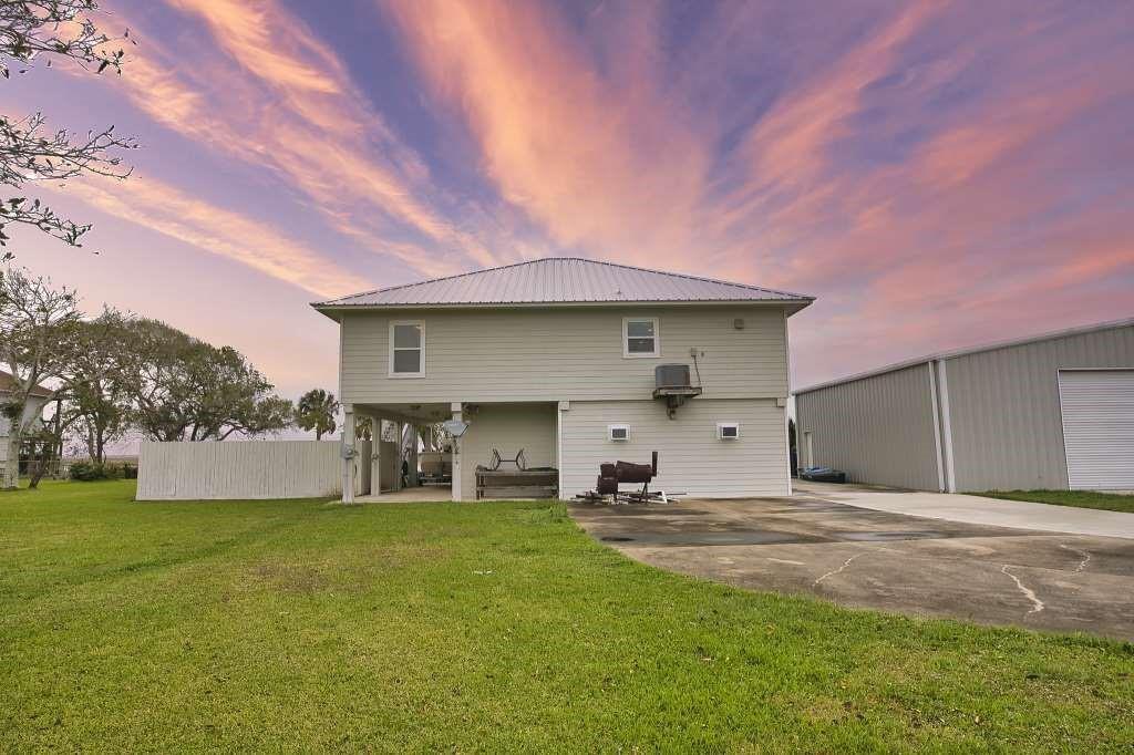 Property Photo: 5256 County Road 469 TX 77422