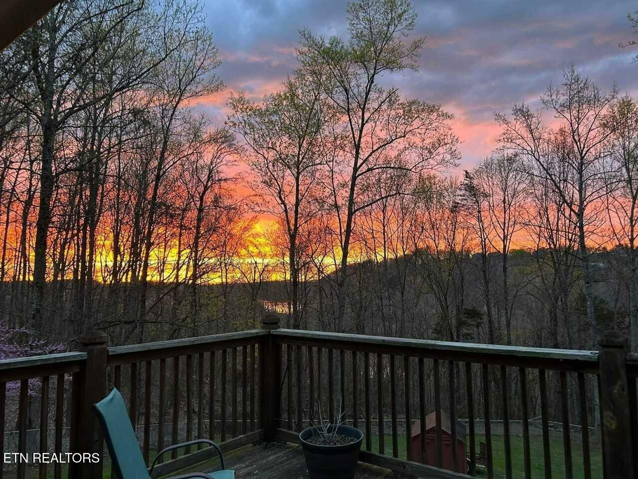 3268 River Pointe Circle  Kodak TN 37764 photo