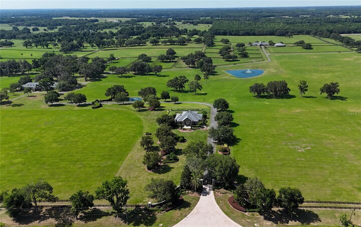 Property Photo: 6500 SE 193rd Street FL 32667