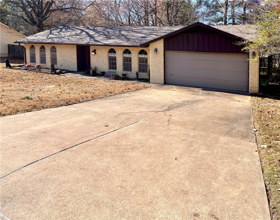 Property Photo:  2719 Stagecoach Drive  AR 72703 