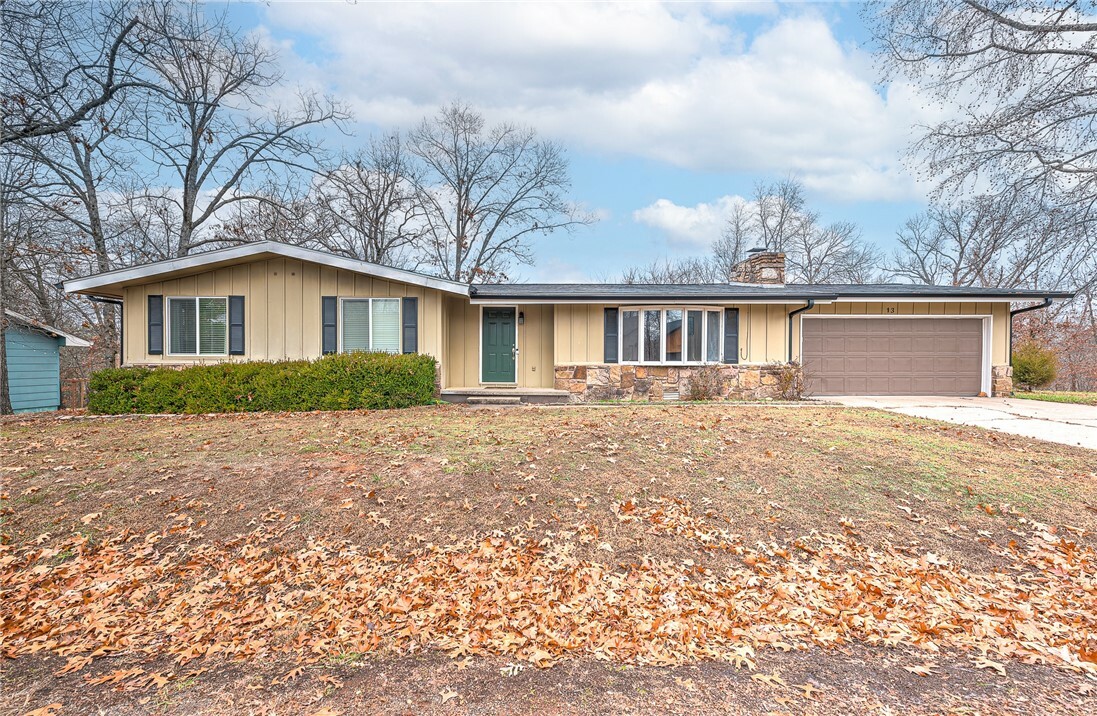 Property Photo:  13 Pembroke Lane  AR 72715 