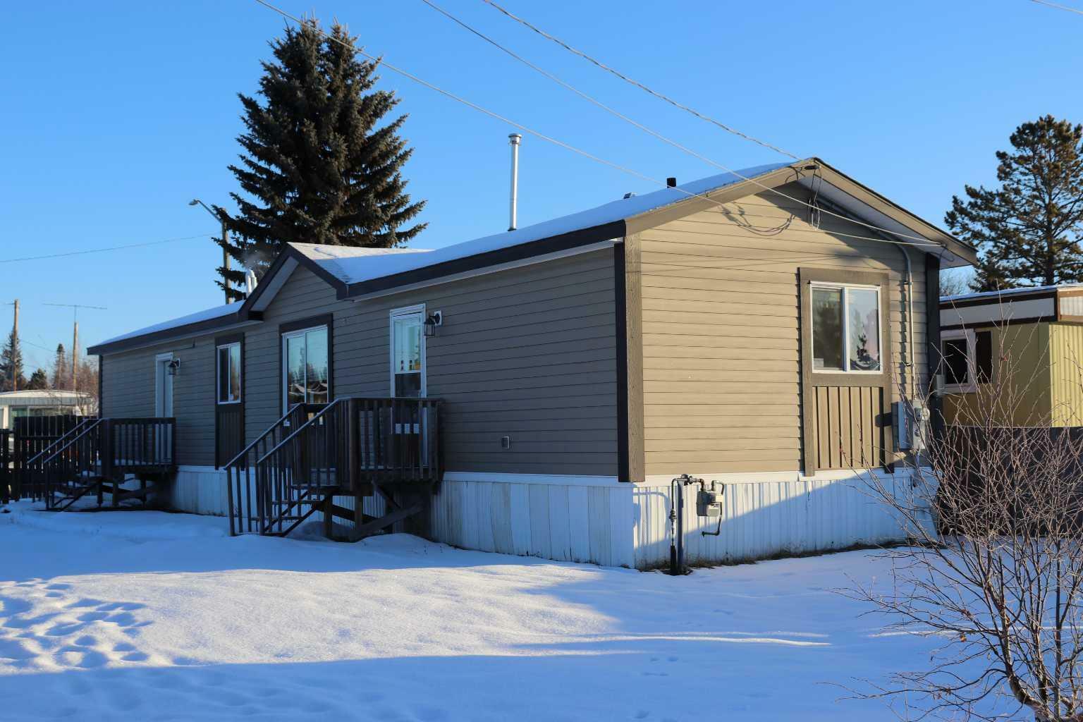 Property Photo:  810 52 Street  AB T7E 1K4 