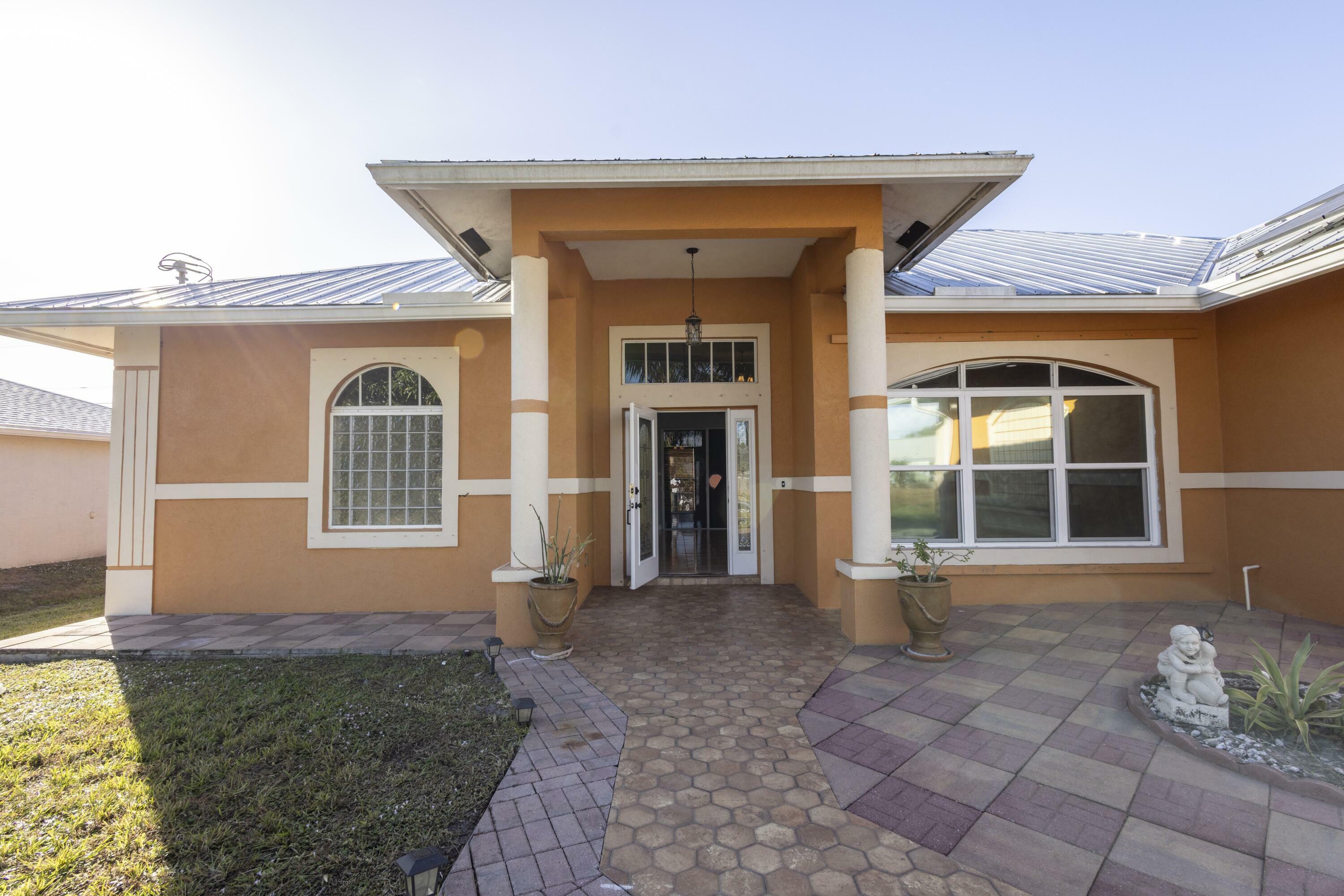 Property Photo:  4074 SW Kallen Street  FL 34953 